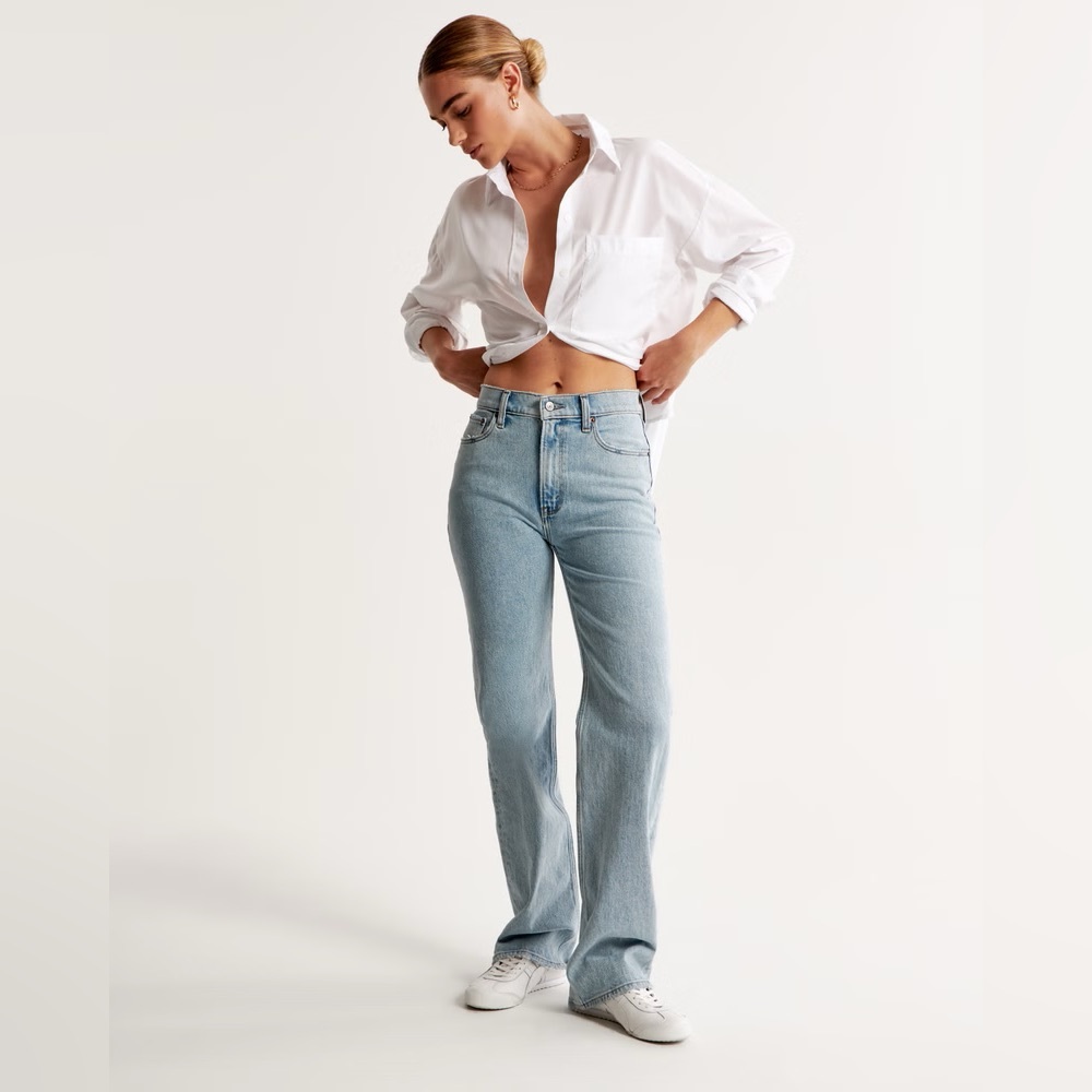 NWT Abercrombie & Fitch The 90’s Relaxed Jeans High Rise In Light